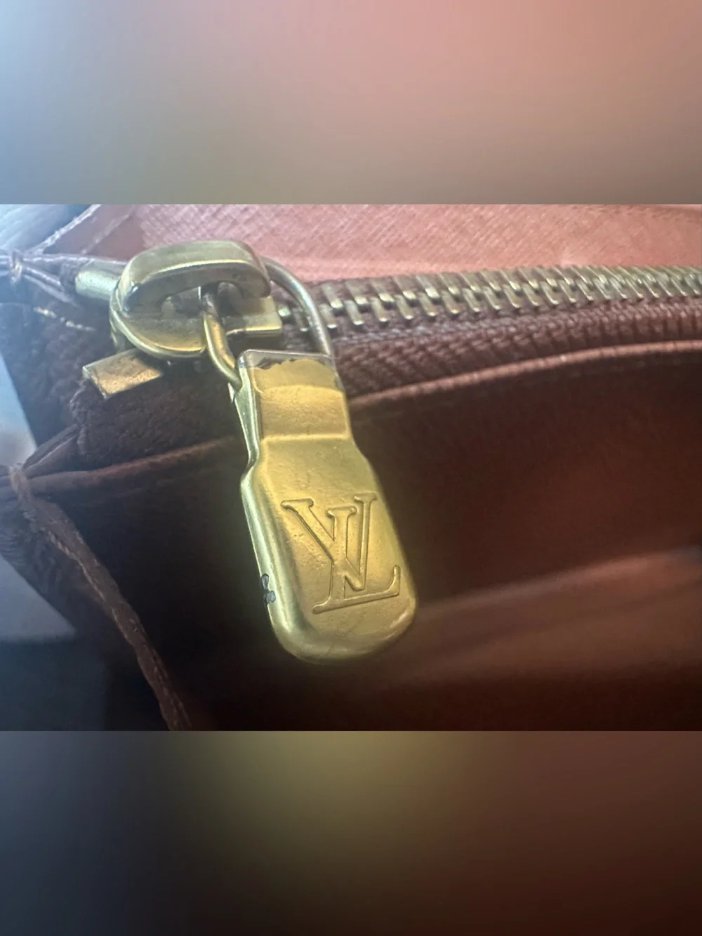 Louis Vuitton Monogram Sarah Wallet - Picture 9 of 13